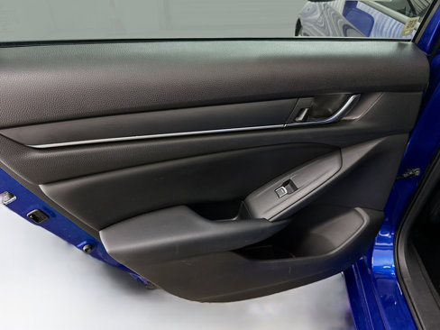 Used 2018 Honda Accord Sport image 27