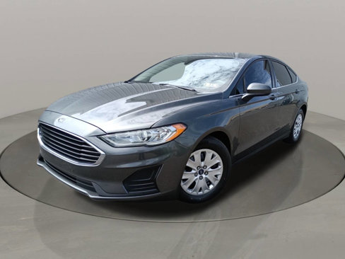 Used 2020 Ford Fusion S image 2