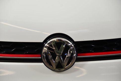 Used 2019 Volkswagen Golf S image 16