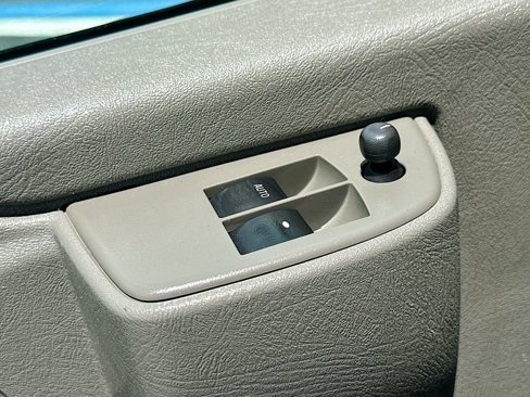 Used 2021 GMC Savana 2500 w/ Driver Convenience Package image 17
