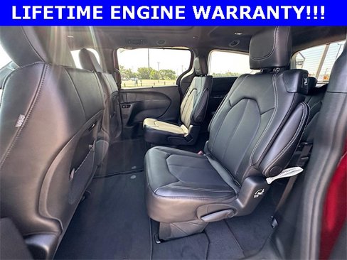 New 2026 Chrysler Pacifica Select image 15