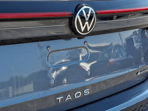 New 2025 Volkswagen Taos S image 11