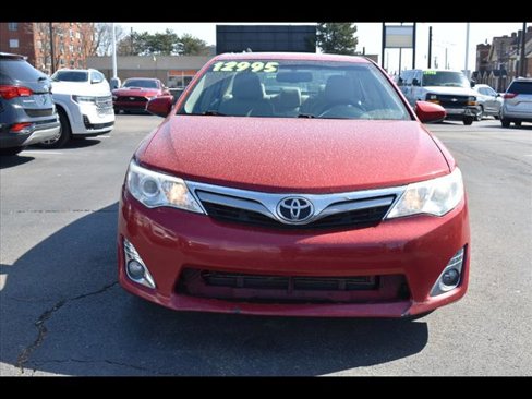 Used 2014 Toyota Camry L image 2