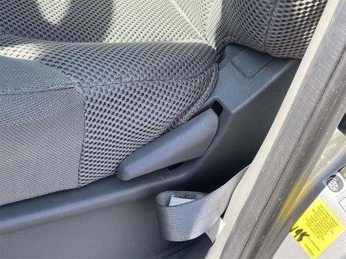 Used 2015 Nissan Frontier SV w/ SV Value Truck Package image 17