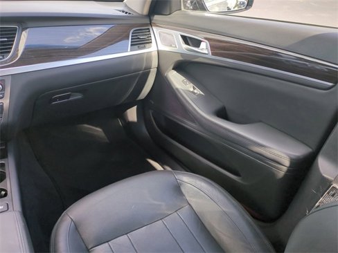 Used 2018 Genesis G80 3.8 w/ Option Group 02 image 15