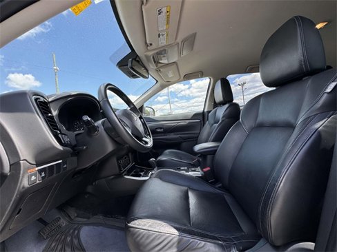 Used 2020 Mitsubishi Outlander AWD image 18