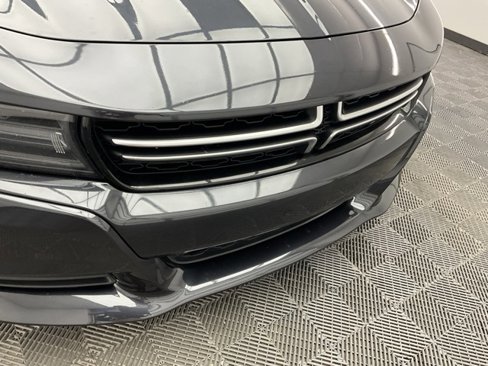 Used 2017 Dodge Charger SE image 27