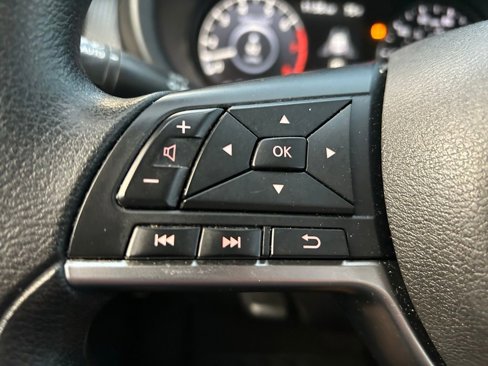 Used 2023 Nissan Kicks SV image 18