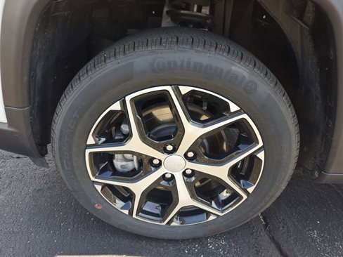 Used 2024 Jeep Compass Limited image 18