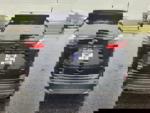 Certified 2022 Ford Edge Titanium image 6