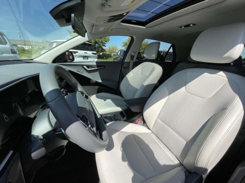 Certified 2023 Kia Niro EX Touring image 26