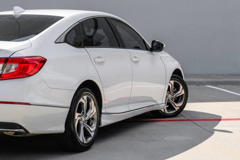 Used 2019 Honda Accord EX image 5