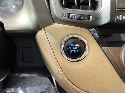 Used 2014 Toyota RAV4 Limited image 21