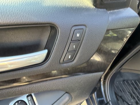 Used 2015 Kia Cadenza Premium w/ Technology Package image 18