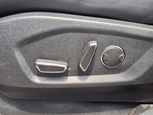 Used 2019 Ford Edge Titanium w/ Cold Weather Package image 14