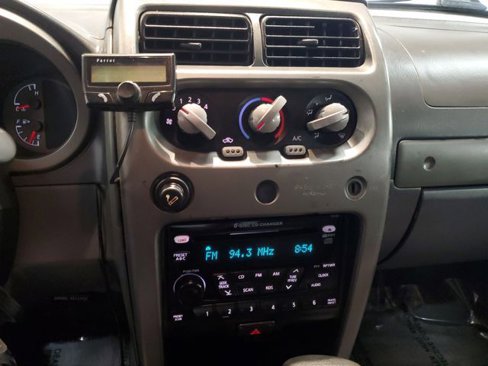 Used 2003 Nissan Frontier SE image 18