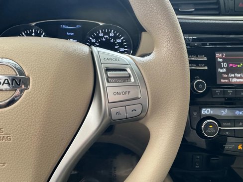 Used 2015 Nissan Rogue SV image 31