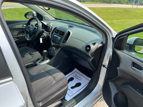 Used 2015 Chevrolet Sonic LT image 24