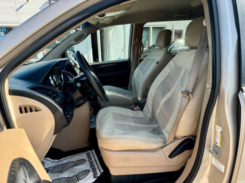 Used 2014 Dodge Grand Caravan SE w/ Quick Order Package 29E SE image 9