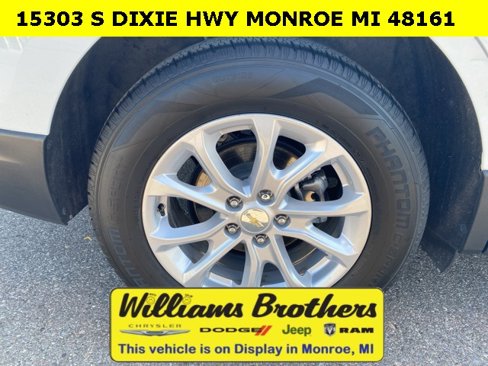 Used 2021 Chevrolet Equinox LS w/ LS Convenience Package image 9