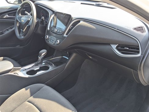 Used 2024 Chevrolet Malibu LT image 32