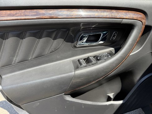 Used 2013 Ford Taurus Limited image 9