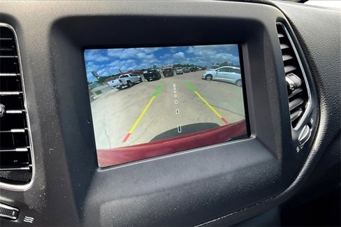 Used 2020 Jeep Compass Sport image 14