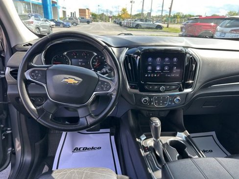 Used 2020 Chevrolet Traverse LT image 5