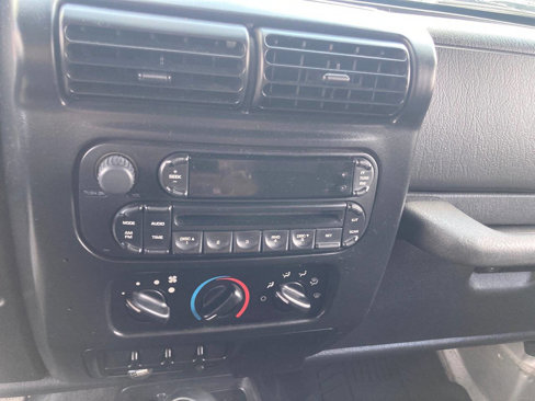 Used 2006 Jeep Wrangler X image 19