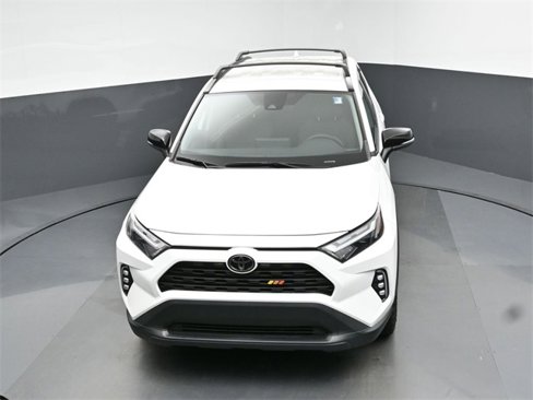 Used 2022 Toyota RAV4 XLE image 18