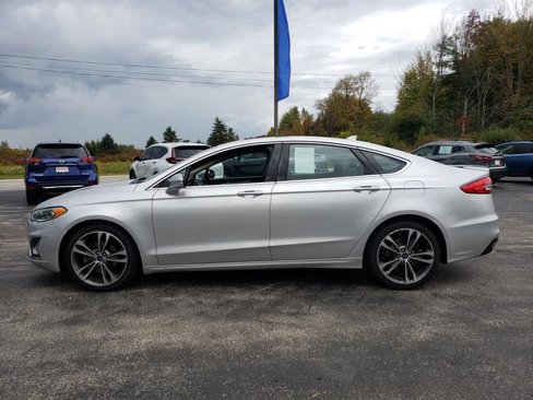 Used 2019 Ford Fusion Titanium image 4