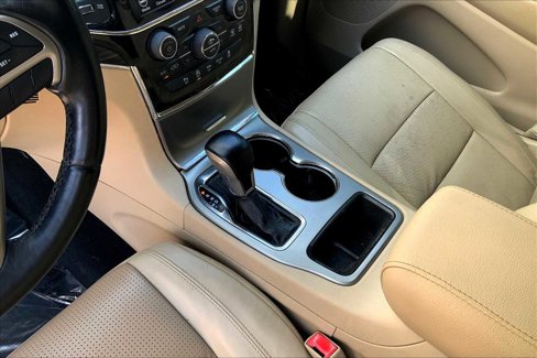 Used 2020 Jeep Grand Cherokee Limited w/ Luxury Group II image 16