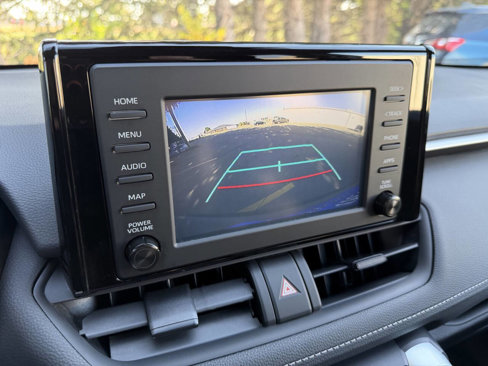 Used 2019 Toyota RAV4 XLE image 18