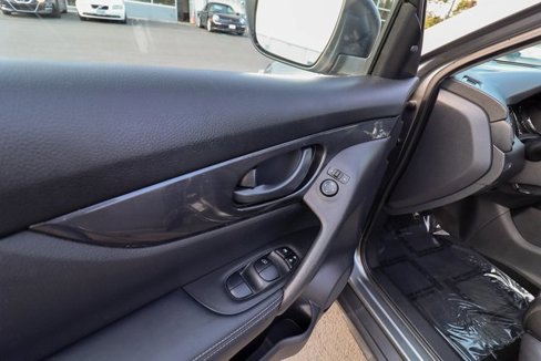 Used 2020 Nissan Rogue S image 38