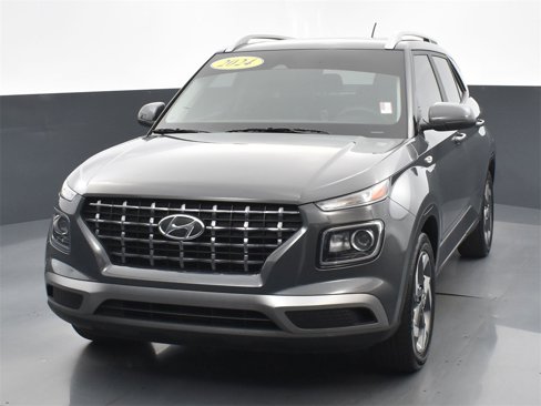 Certified 2024 Hyundai Venue SEL image 8