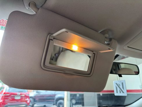 Used 2015 Nissan Rogue SV image 40