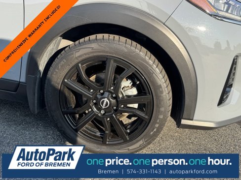 Used 2023 Nissan Kicks SR w/ SR Premium Package image 13