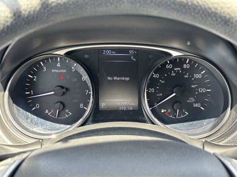 Used 2016 Nissan Rogue SV image 28