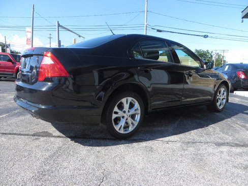 Used 2012 Ford Fusion SE image 2