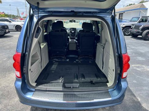 Used 2012 Chrysler Town & Country Touring w/ Entertainment Group #1 image 32