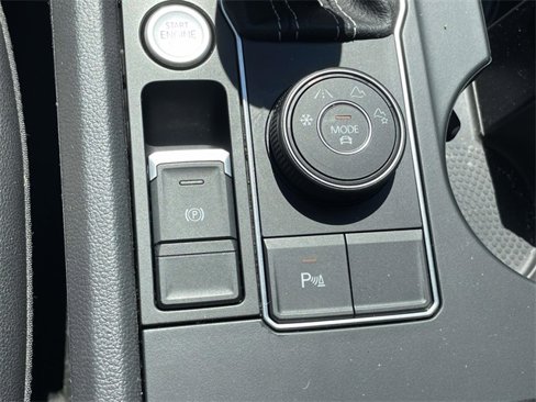 Used 2021 Volkswagen Atlas SE image 24