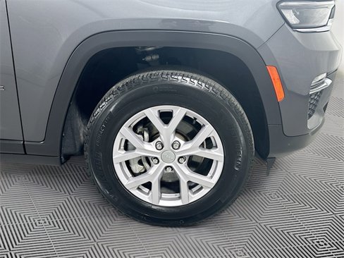 Certified 2022 Jeep Grand Cherokee Limited image 24