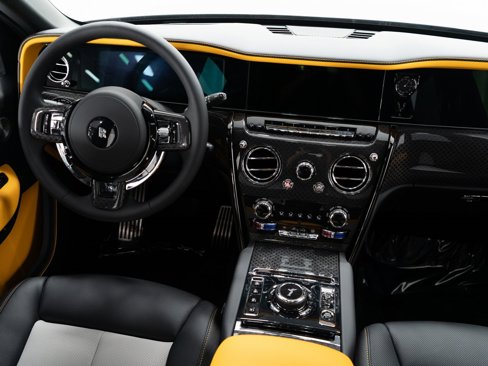 New 2025 Rolls-Royce Cullinan Black Badge image 35