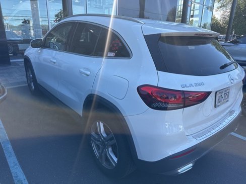 Certified 2022 Mercedes-Benz GLA 250 4MATIC image 4