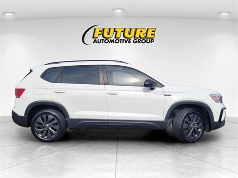 Used 2022 Volkswagen Taos S w/ IQ Drive S Package image 3