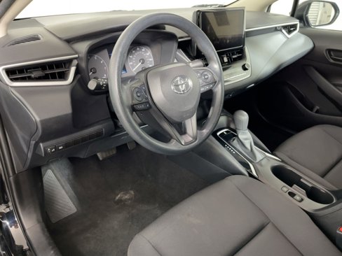 Used 2023 Toyota Corolla LE image 3
