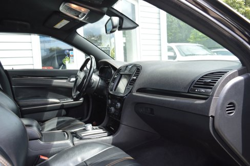 Used 2016 Chrysler 300 S image 30