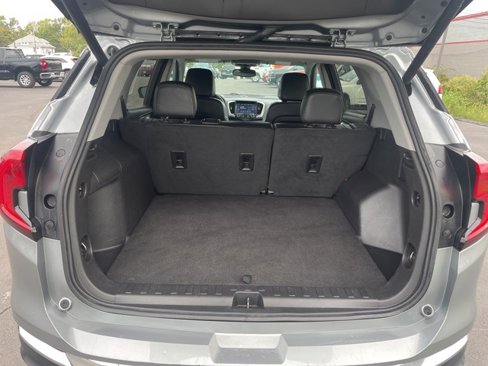 Used 2023 GMC Terrain SLT image 19