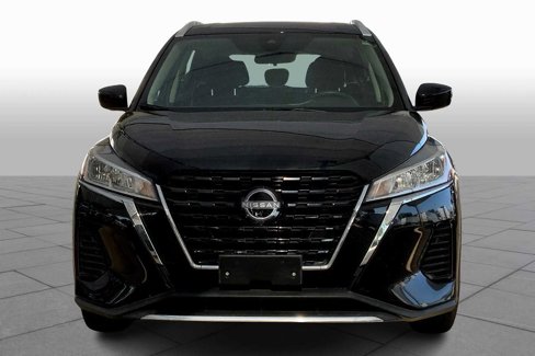 Used 2023 Nissan Kicks SV image 3