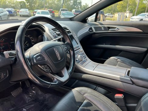 Used 2017 Lincoln MKZ Reserve image 10
